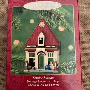 Hallmark Keepsake Ornament - Red and Cream Service Station